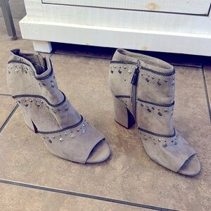 Jessica Simpson boots